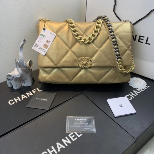 Bolso Chanel 19 solapa AS1161 dorado