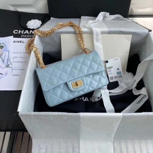 Chanel 2.55 Bolso con solapa de piel de becerro A37586 azul cielo