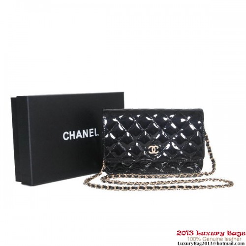 Chanel A30193 Bolso con solapa de charol negro dorado