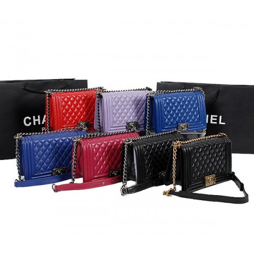Chanel Boy Flap Shoulder Bag A67086 en piel de oveja