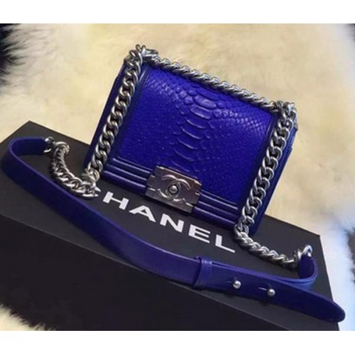 Chanel Boy Flap Shoulder Bag Cuero de pitón A66094 Royal
