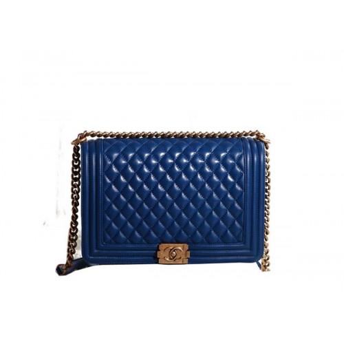 Chanel Boy Flap Shoulder Bag en RoyalBlue Original Leather Gold