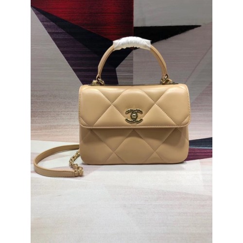 Bolso con solapa y asa superior de piel de cordero original CC de Chanel A92236 albaricoque y metal dorado