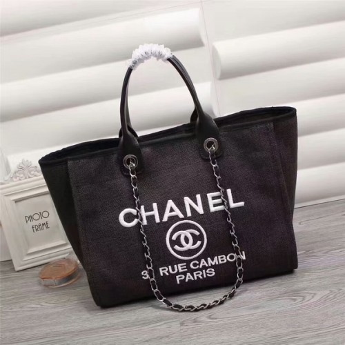 Bolso de compras de cuero de lona de Chanel 68047C