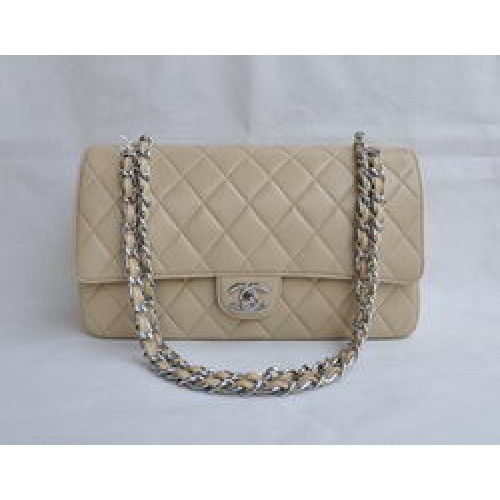 Chanel Classic 2.55 Series Bolso con solapa acolchada con cadena plateada de piel de cordero color albaricoque 1113
