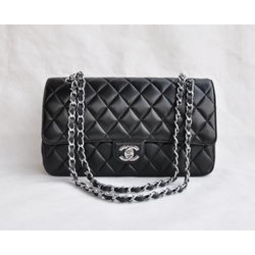 Chanel Classic 2.55 Series Bolso con solapa acolchada con cadena plateada de piel de cordero negra 1113