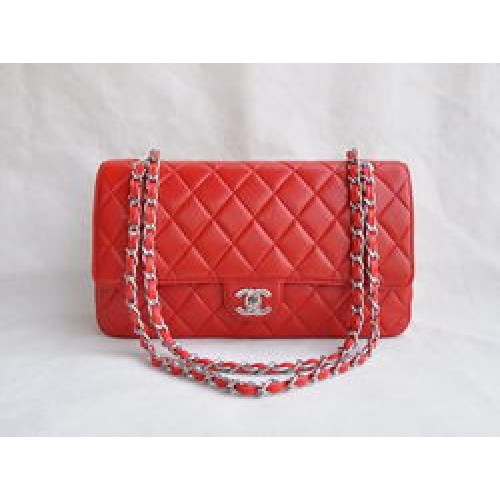 Chanel Classic 2.55 Series Bolso con solapa acolchada con cadena plateada de piel de cordero roja 1113