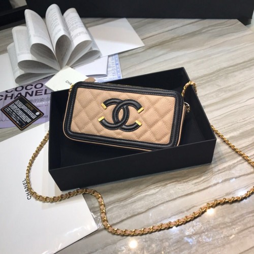 Chanel Bolso de mano clásico con cadena Piel de becerro granulada metal dorado A84450 albaricoque