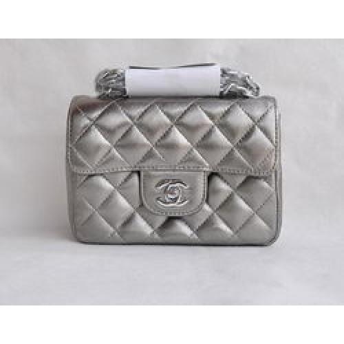 Bolso clásico con solapa acolchada con cadena plateada de piel de cordero gris hierro de Chanel 1115