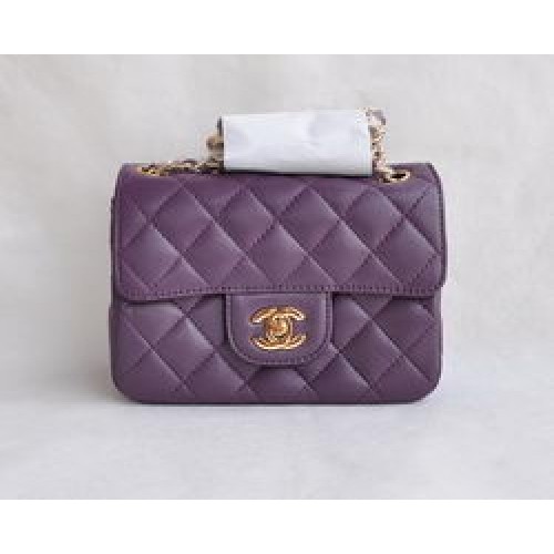 Bolso clásico con solapa acolchada con cadena dorada de piel de cordero púrpura de Chanel 1115