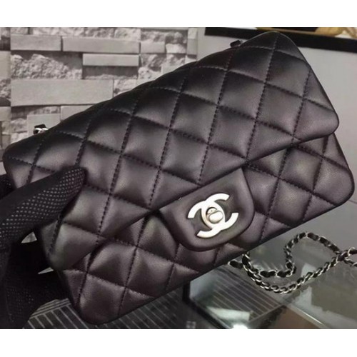 Chanel Classic mini bolso con solapa Piel de oveja negra A67350 Plata
