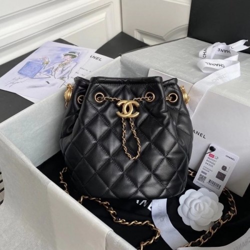 Chanel Bolso de piel de oveja con cordón AS2057 negro