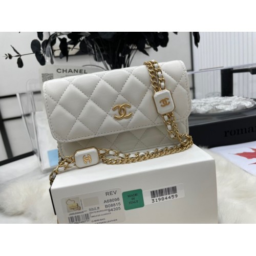 Chanel mini BOLSO CON SOLAPA Piel de cordero Metal dorado A68098 blanco