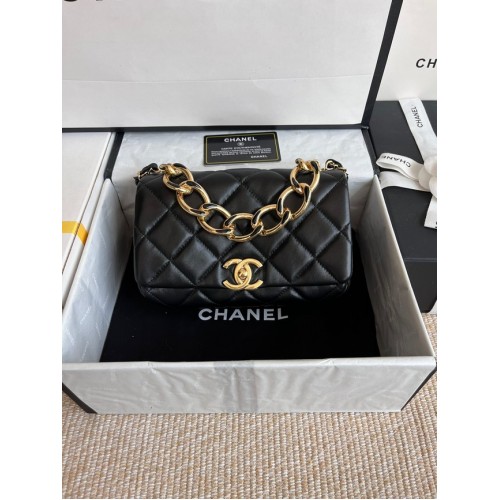 Chanel BOLSO CON SOLAPA Piel de cordero Metal dorado AS3366 negro
