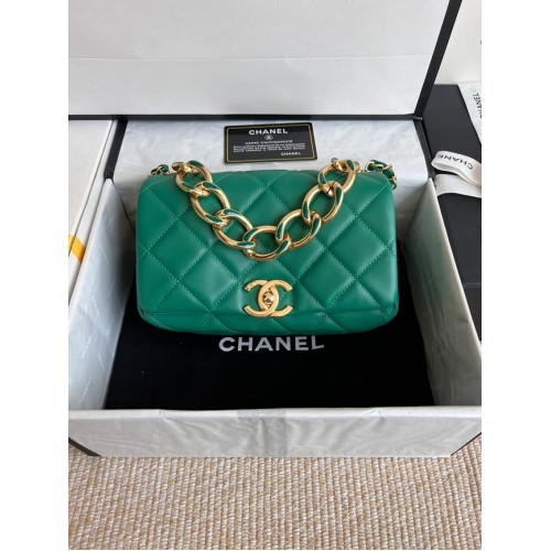 Chanel BOLSO CON SOLAPA Piel de cordero Metal dorado AS3366 verde