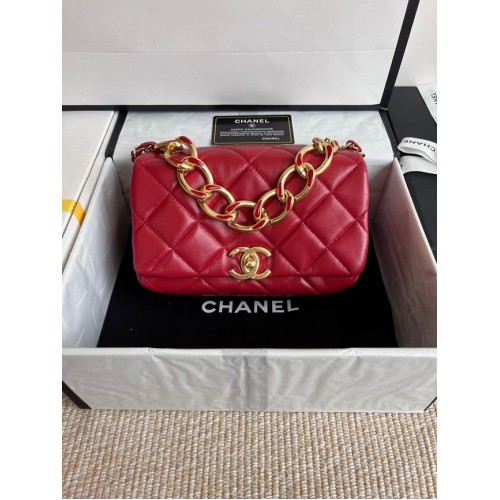 Chanel BOLSO CON SOLAPA Piel de cordero Metal dorado AS3366 rojo