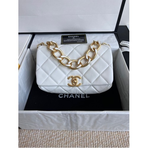 Chanel BOLSO CON SOLAPA Piel de cordero Metal dorado AS3366 blanco