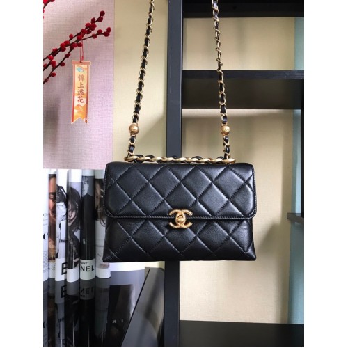 Bolso de hombro con solapa de piel de cordero Chanel AS3011 negro