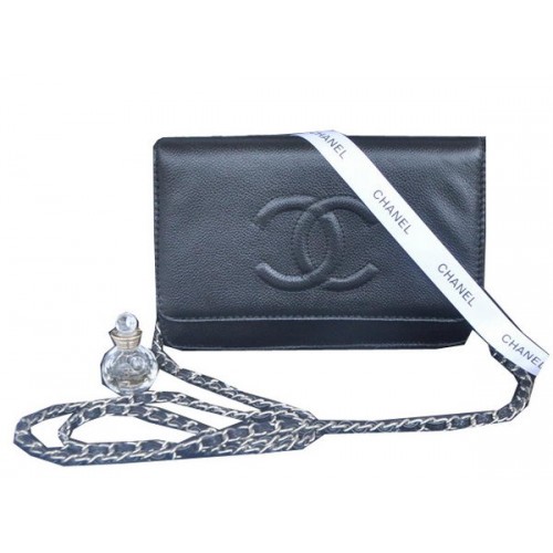 Bolso de hombro con solapa Chanel Piel de becerro negra CHA33817 Plata