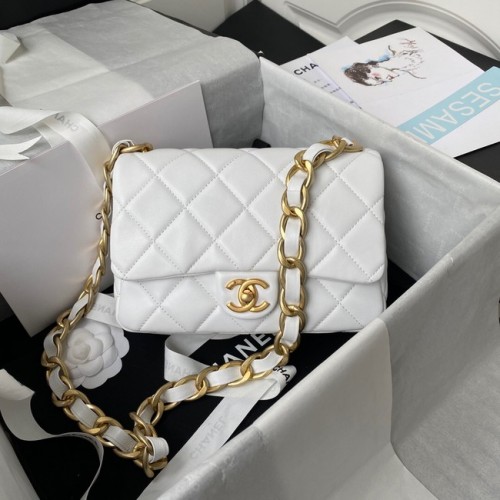 Bolso de hombro con solapa de piel de cordero CHANEL 2022SS blanco
