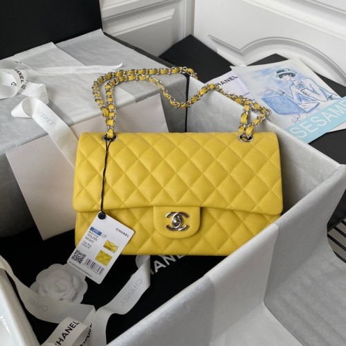 Bolso de hombro con solapa Chanel Piel de becerro granulada A01112 metal plateado amarillo