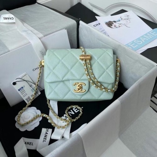 Chanel Flap Shoulder Bag Piel de becerro granulada AS2855 perla verde claro