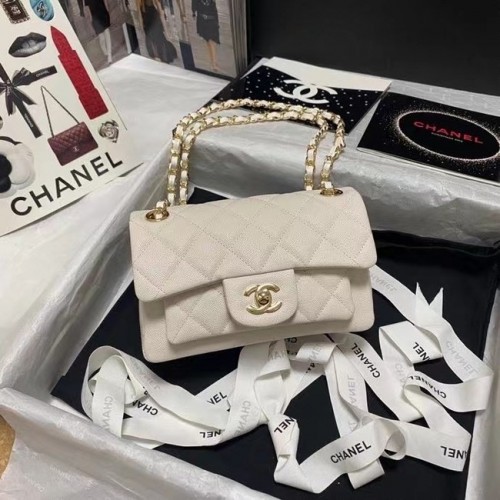 Chanel Bolso de hombro con solapa Piel de becerro granulada AS9960 blanco