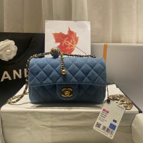 Bolso de hombro Chanel Flap denim AS1116 azul