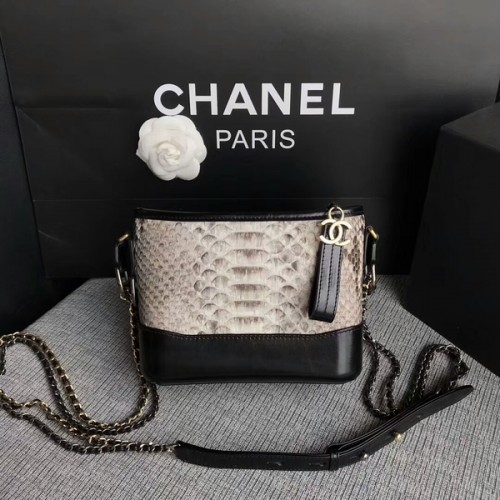 Chanel Gabrielle Mini Bolso De Hombro Original Piel De Pitón 8122A Blanco