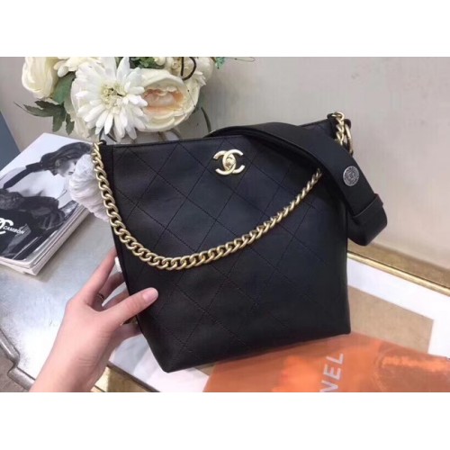 Bolso Chanel Hobo Piel de becerro Grosgrain Metal en tono dorado A57576 negro