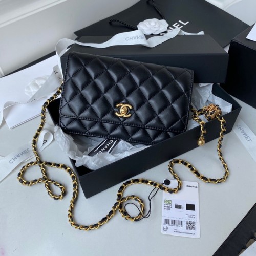 Bolso de hombro con solapa de piel de cordero Chanel AP1450 negro