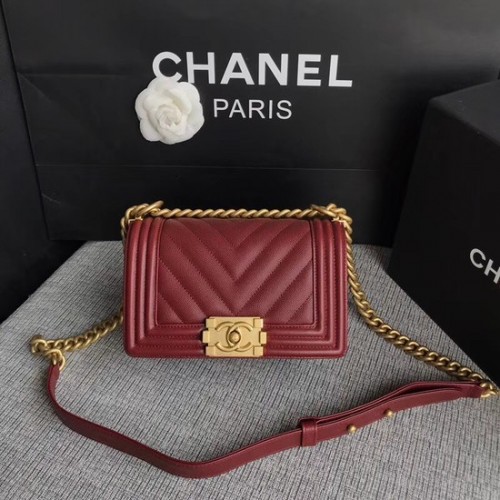 Chanel Le Boy Flap Shoulder Bag Original Caviar Leather P67085 Hebilla de oro rojo oscuro