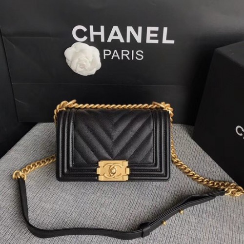 Chanel Le Boy Flap Shoulder Bag Original Caviar Leather P67085 hebilla de oro negro