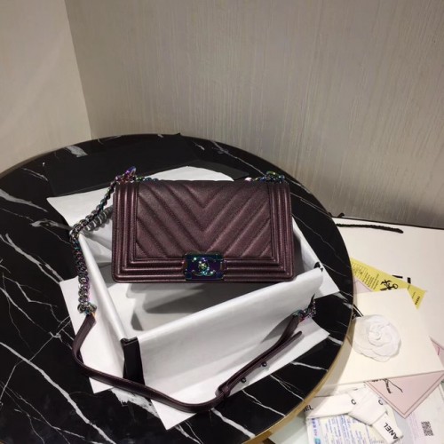 Chanel Le Boy Flap Bandolera Cuero Original Púrpura A67086 Oro