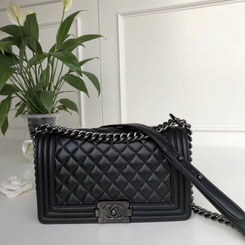 Chanel Leboy Original Piel de oveja A67086 negro gun-Tone Metal