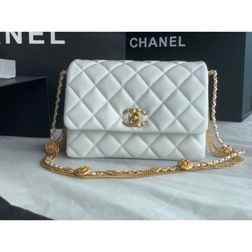 BOLSO MINI CON SOLAPA Chanel Piel de cordero metal dorado AS3378 blanco
