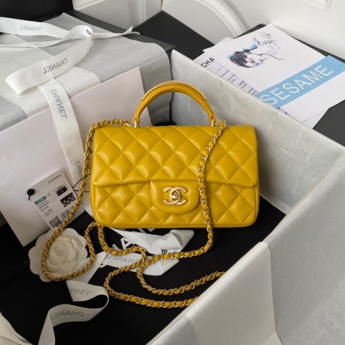 Chanel BOLSO MINI SOLAPA CON ASA SUPERIOR AS2431 amarillo