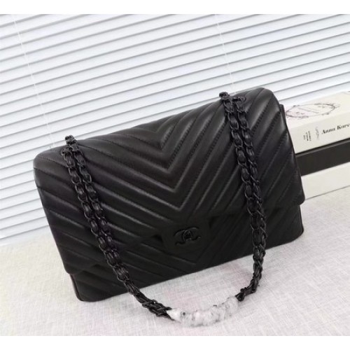 Chanel Maxi Classic Flap Bag Chevron Piel de oveja A58601 Negro