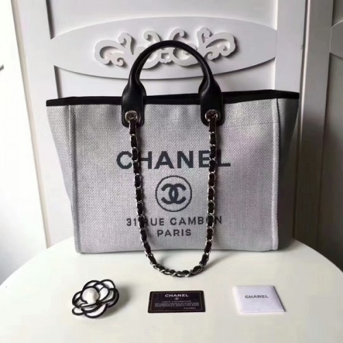 Bolso de compras de cuero de lona original mediano de Chanel 66941J