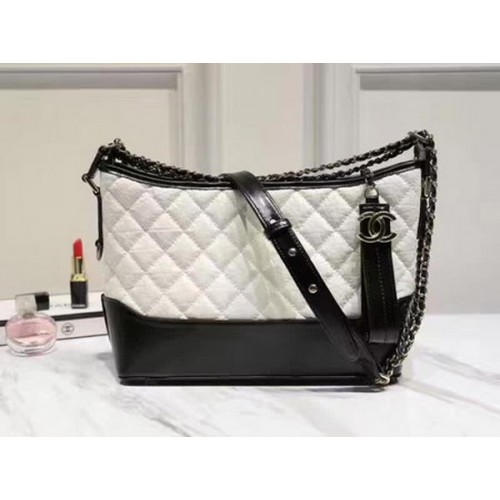 Chanel Bolso de Hombro Mediano Piel de Oveja A93826 Blanco