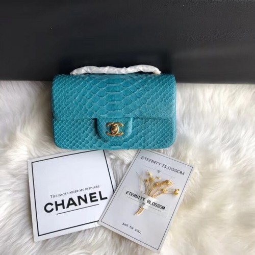 Chanel Minibolso con solapa Pitón Metal dorado A69900 azul