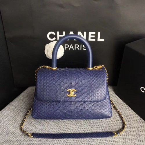 Bolso tote de piel de pitón original de Chanel 8119B