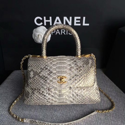 Bolso tote de piel de pitón original de Chanel 8119G