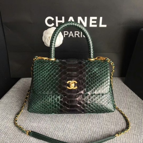 Bolso tote de piel de pitón original de Chanel 8119H