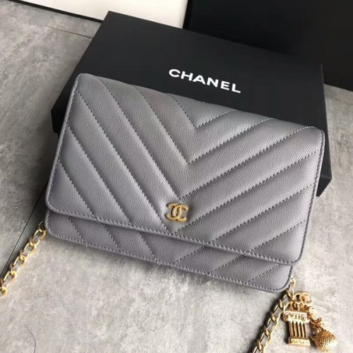 Chanel Búho Colgante Solapa Bolso de hombro Piel de becerro A33814 Gris