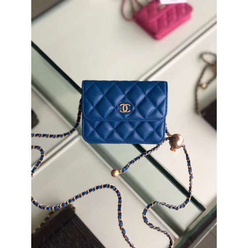 Bolsillo de cuero original de piel de oveja Chanel AP0146 azul