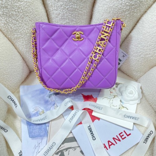 Bolso de hombro Chanel Piel de becerro granulada y metal dorado AS3223 violeta
