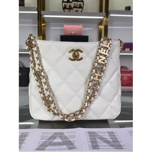 Bolso de hombro Chanel Piel de becerro granulada y metal dorado AS3223 blanco