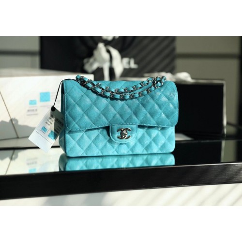 Chanel Bolso clásico pequeño Piel de becerro granulada Caviar plateado Metal A01113 Verde