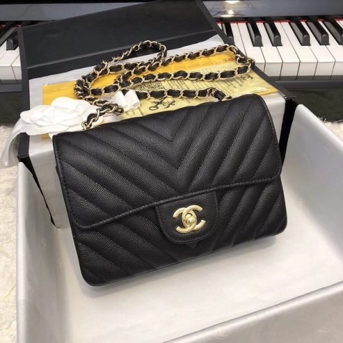 Chanel Bolso clásico pequeño Piel de becerro granulada Metal dorado A69900 negro